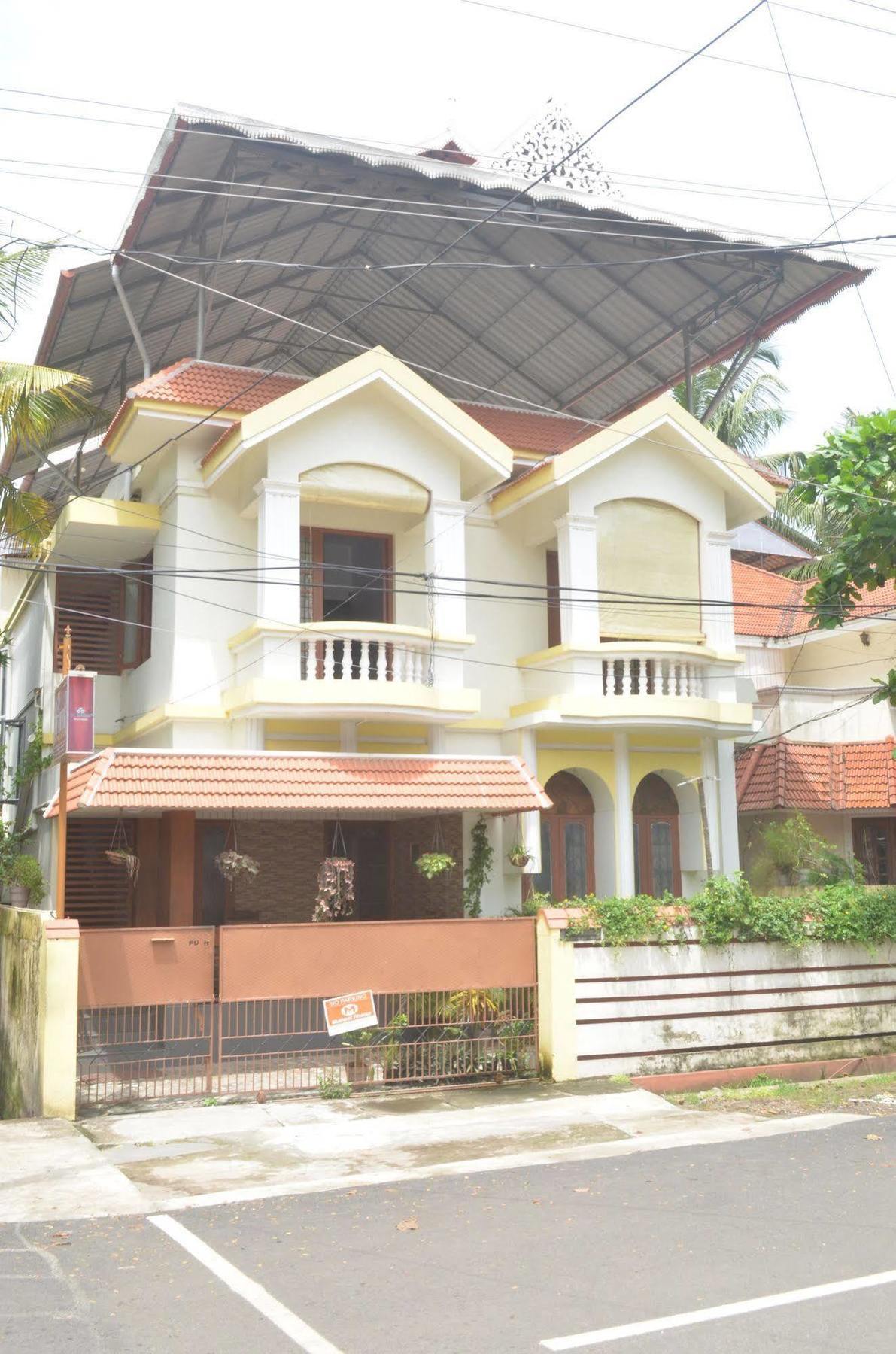 Aroma Home Stay Kochi Exterior foto