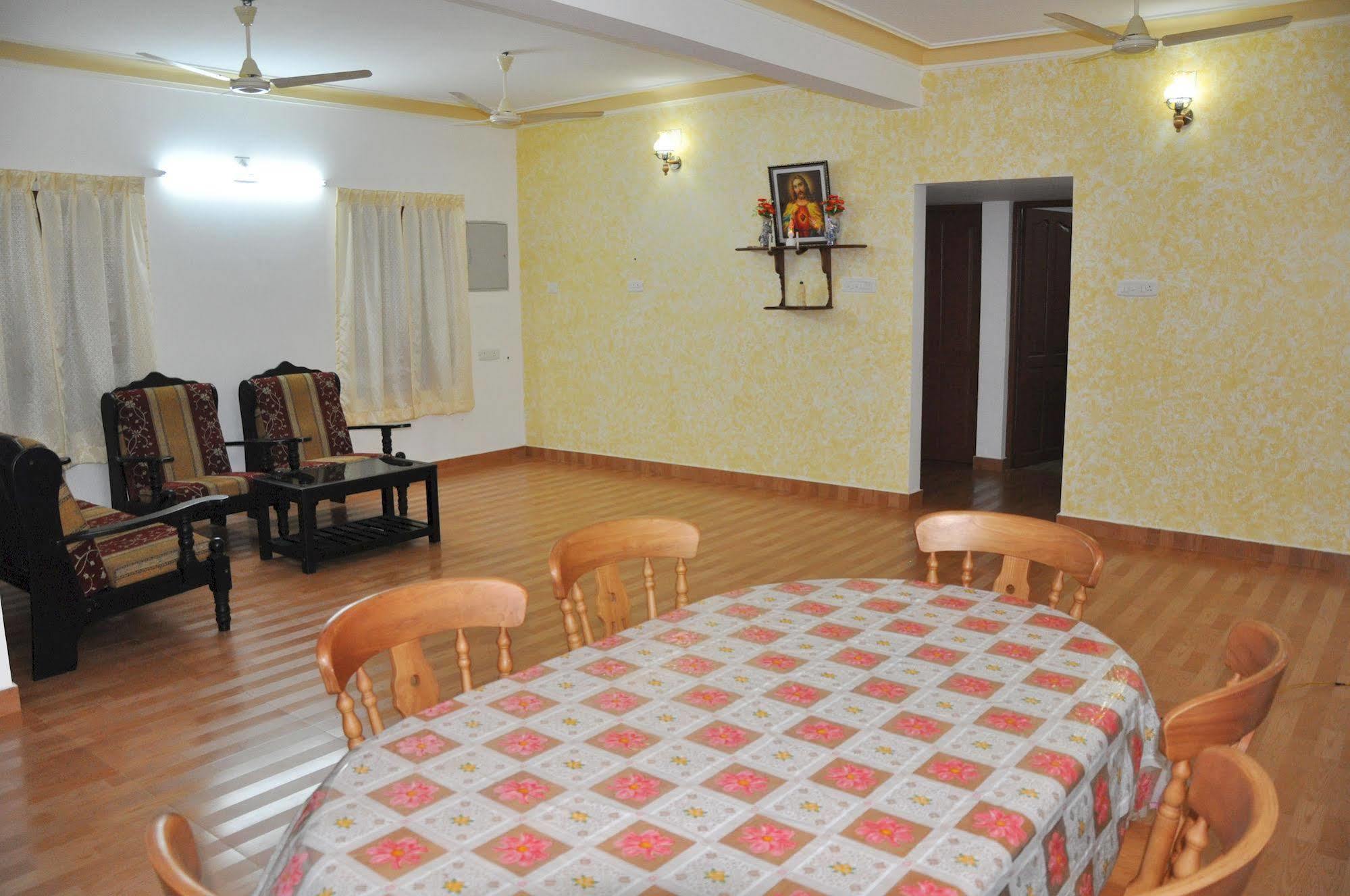 Aroma Home Stay Kochi Exterior foto